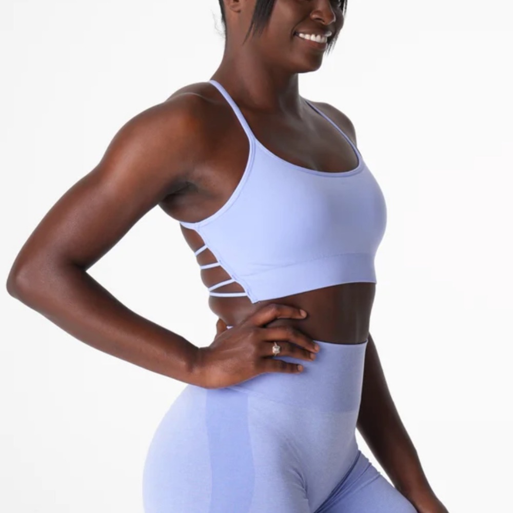 NVGTN seamless invincible sports bra in Periwinkle